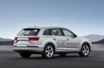 Audi Q7 e-tron TFSI Quattro 2015 года (WW)